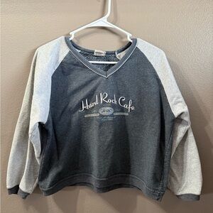 Hard Rock Cafe Vintage Chicago Navy and Gray Pullover Cropped Sweater